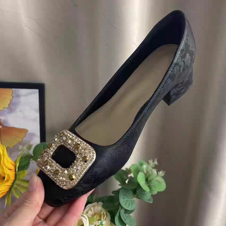 【35-40】Model Nou 2026 Pantofii office-chic cu cataramă din cristale. Înălțimea ideală pentru eleganță fără efort!